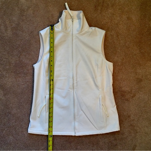 The Limited Women’s Stretch Vest - Picture 7 of 8